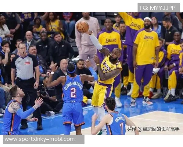 南湾湖人主帅盛赞詹姆斯训练态度专注早到令人难以置信